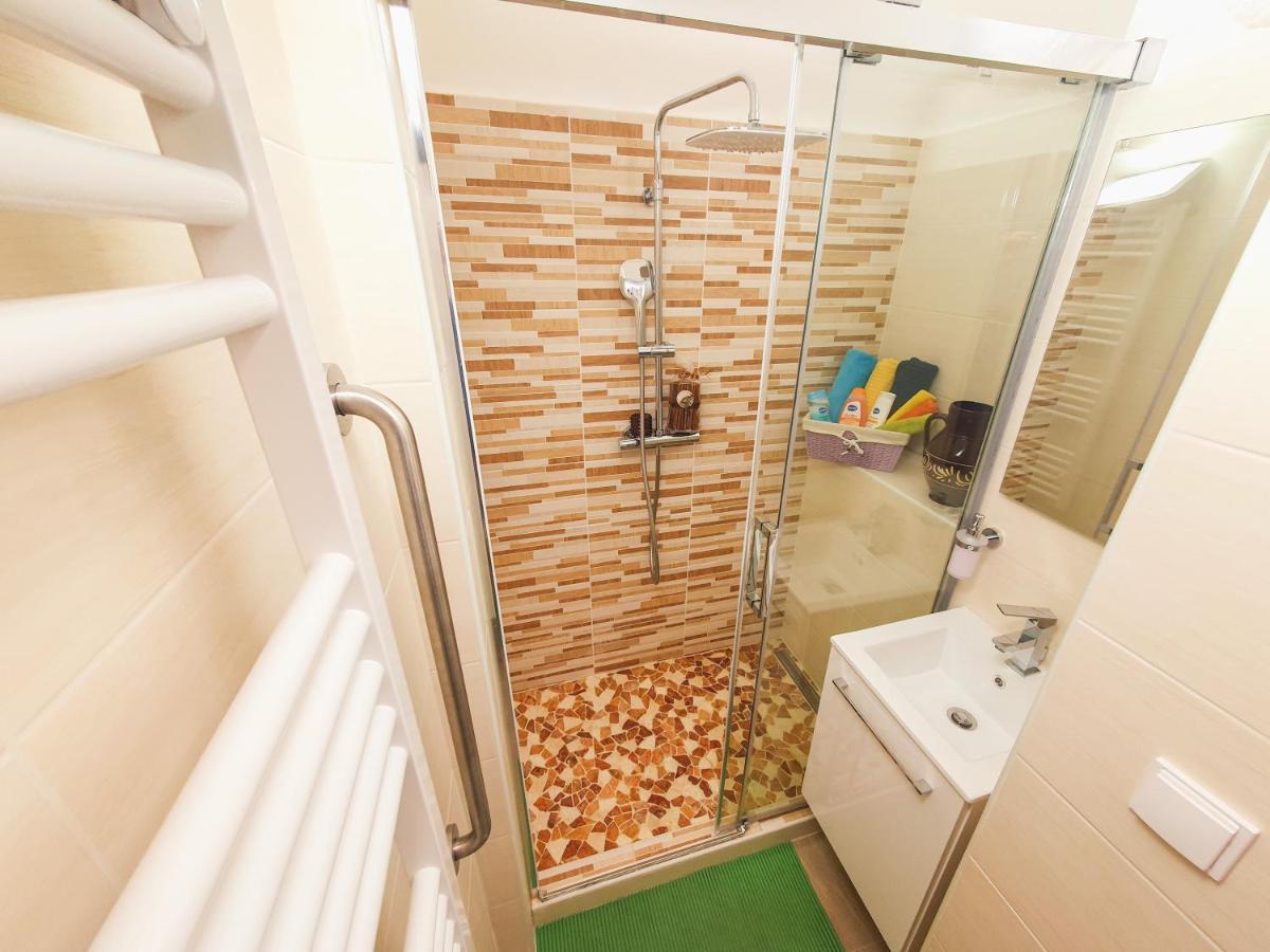 Apartment In The Center Of Praga Exterior foto